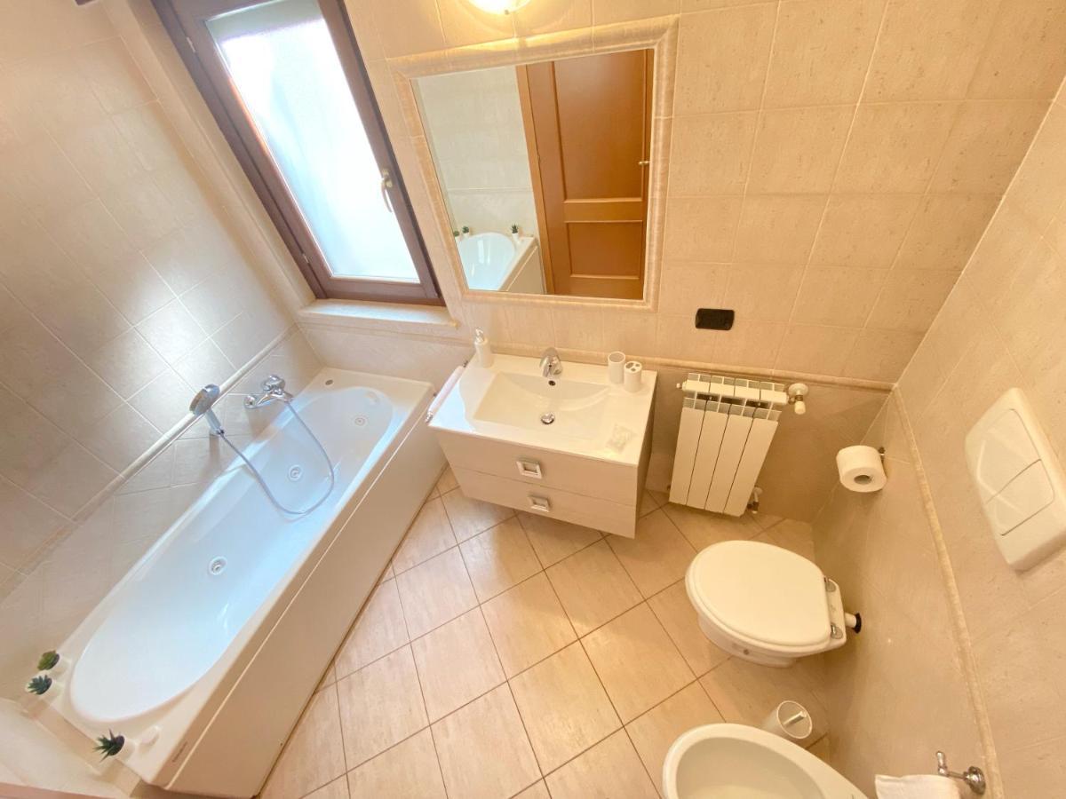 Sunset Escape Apartment - Panoramic Terrace Fiumicino Zewnętrze zdjęcie